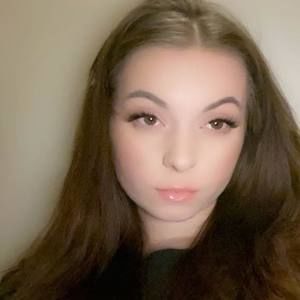 Meet your Posher, Leah